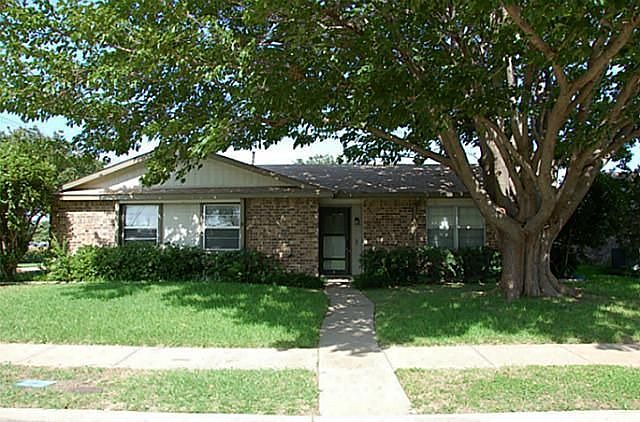 1st image of 2926 Green Meadow Dr