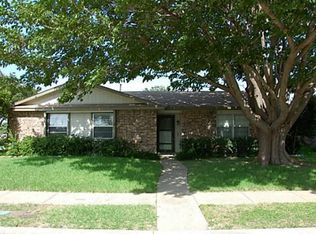 2926 Green Meadow Dr, Garland, TX 75044