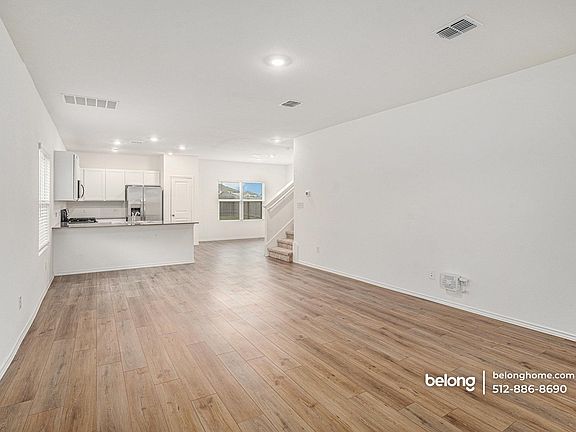 2nd image of 419 Alamito Ave
