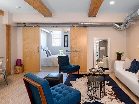 3rd image of 129 Guild St