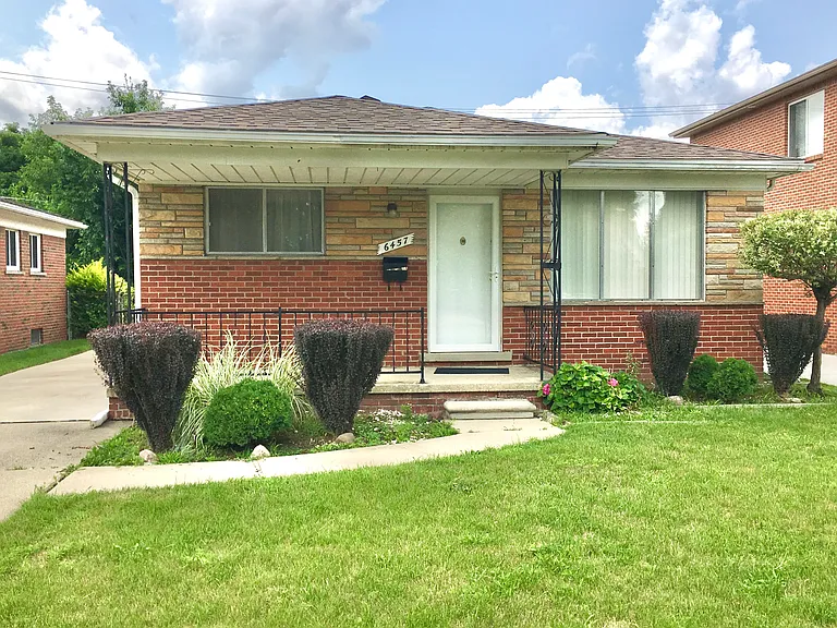 6457 N Lafayette St — Photo 1