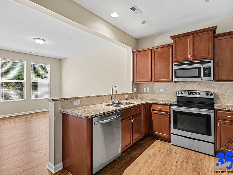2229 Sunny Cove Dr — Photo 11