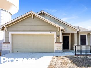 5729 Maxfli Dr, Schertz, TX 78108
