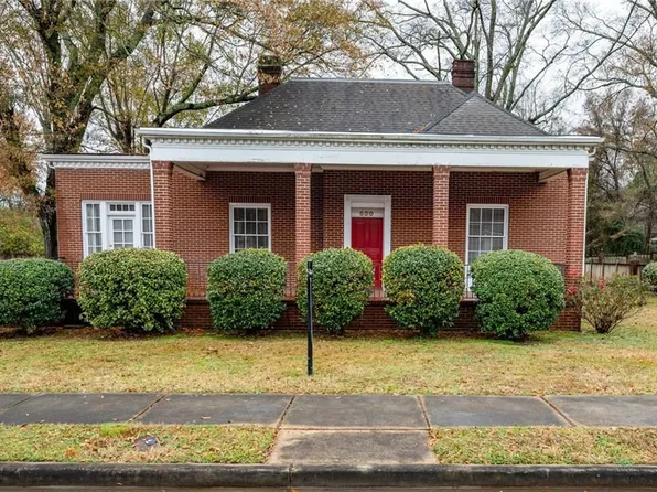 500 College St, Calhoun, GA 30701