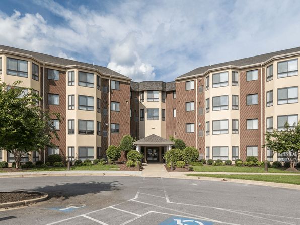 2009 Saint Thomas Dr APT 212