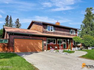 2526 Arlington Dr, Anchorage, AK 99517