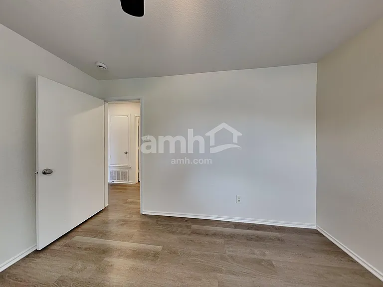 13801 Briarcreek Loop — Photo 17