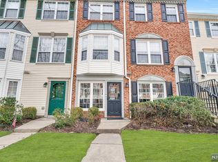 699 Pepperidge Rd, Mahwah, NJ 07430