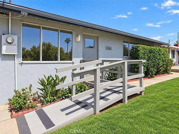 3rd image of 2067 Capri Ave