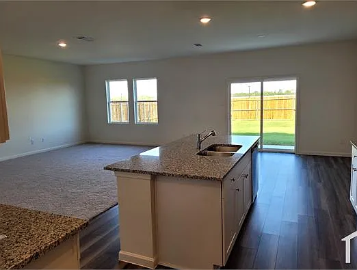 400 Valley View Dr — Photo 10