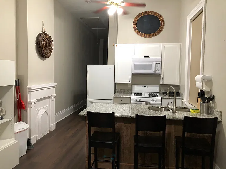 125 N Miro St — Photo 2