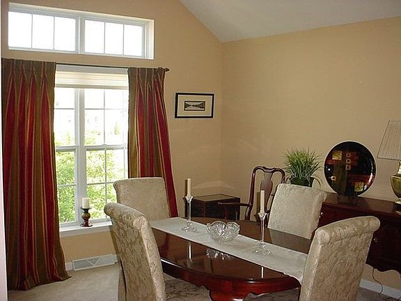 4th image of 26 Mayfield Dr