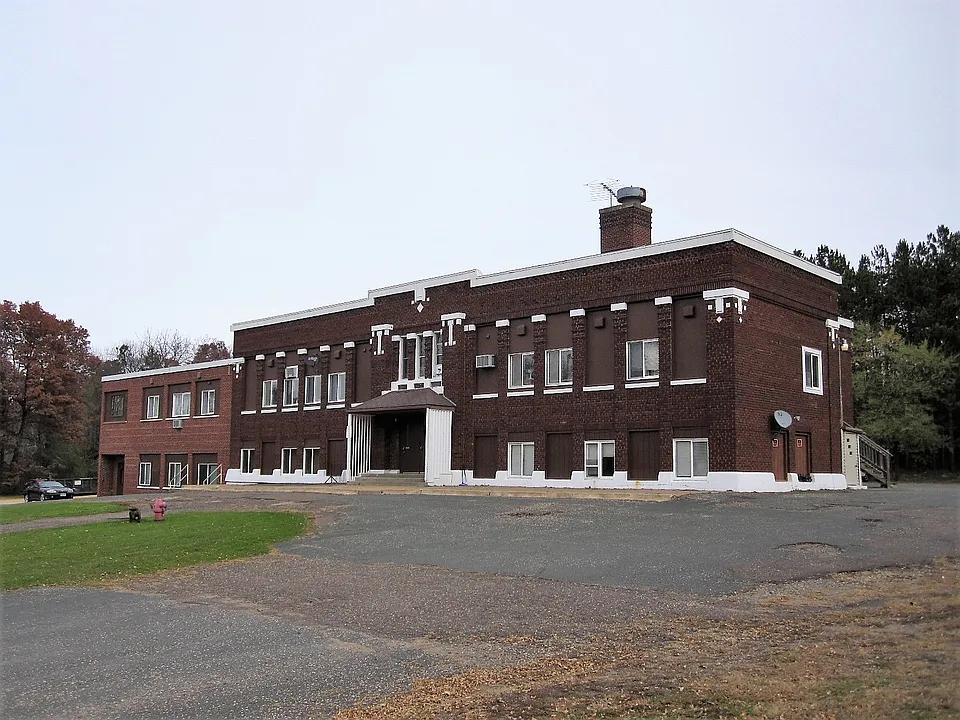 102 Bridge Ave #6