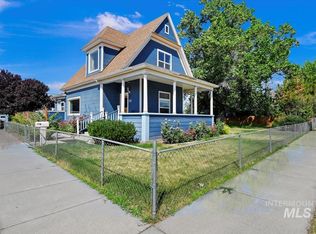190 E 3rd S, Mountain Home, ID 83647