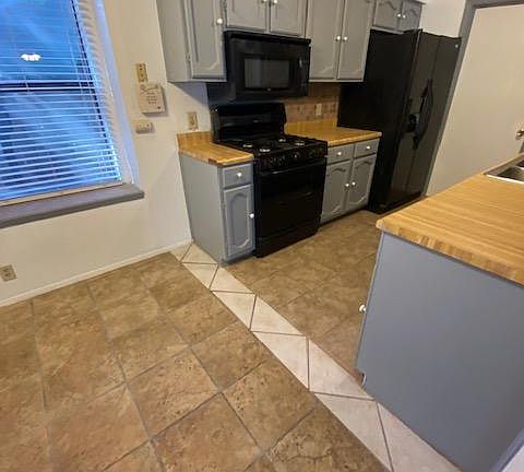 4th image of 2505 E Stassney Ln