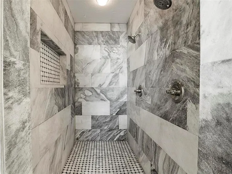 272 Malvern Dr — Photo 21