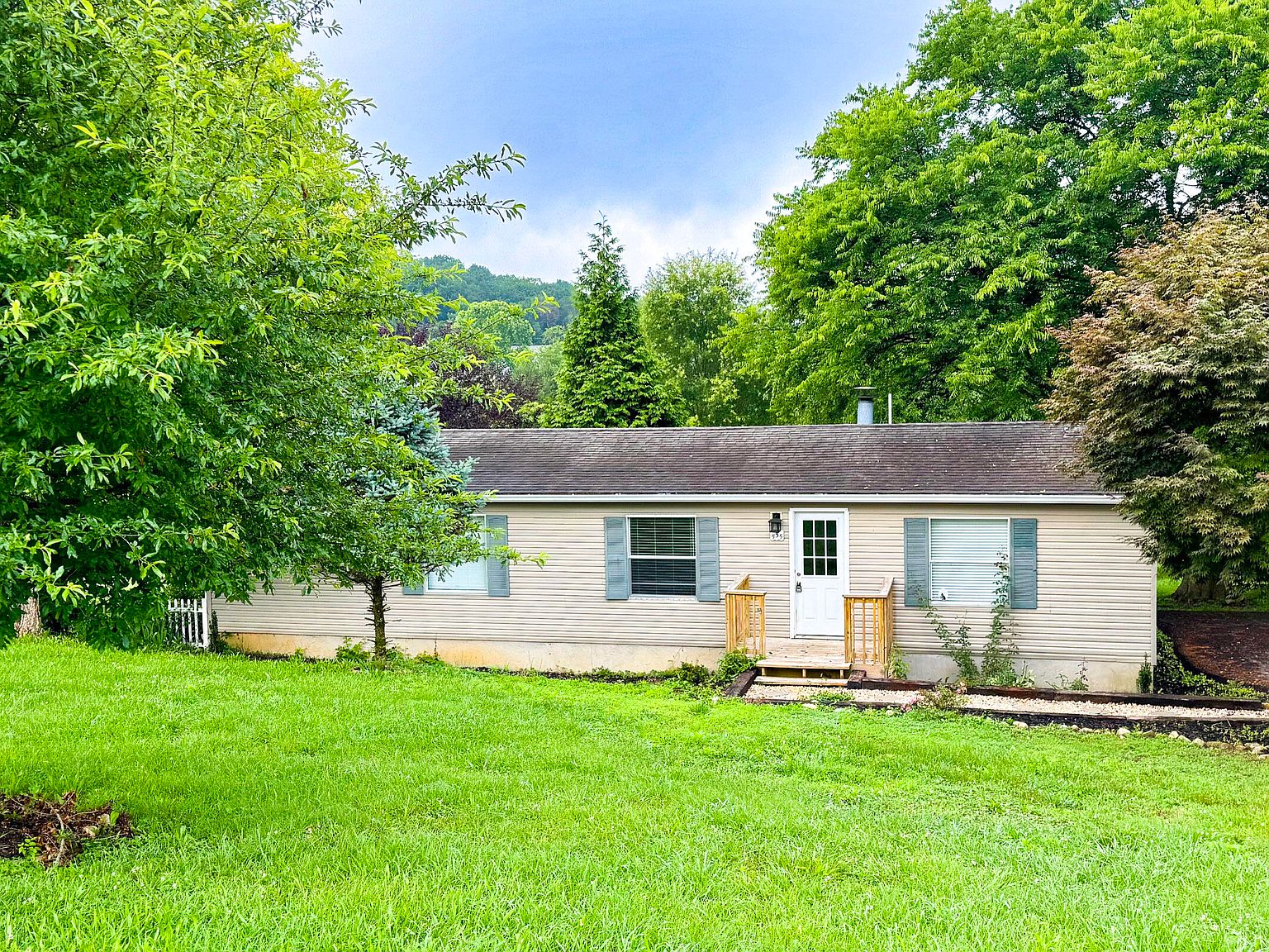 555 Green Hill Rd, Dandridge, TN 37725 | Zillow