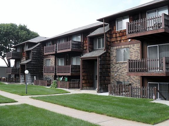 2nd image of 220 Hahn Ave #1