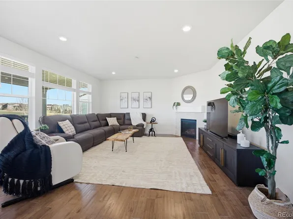 8255 S Vandriver Way, Aurora, CO 80016