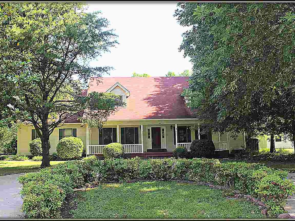 1st image of 2222 Edinborough Dr