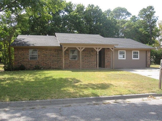 1st image of 411 Ashland Dr