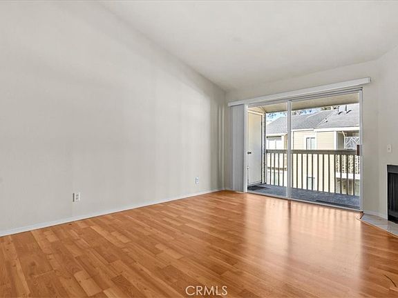 5th image of 23506 Cambridge Rd