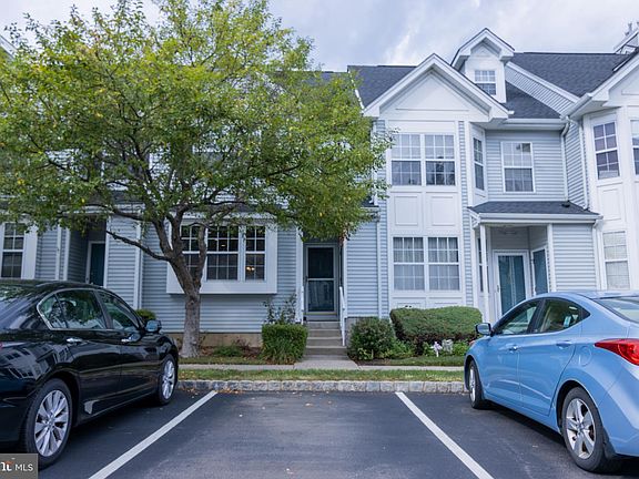 2nd image of 1207 Blossom Cir