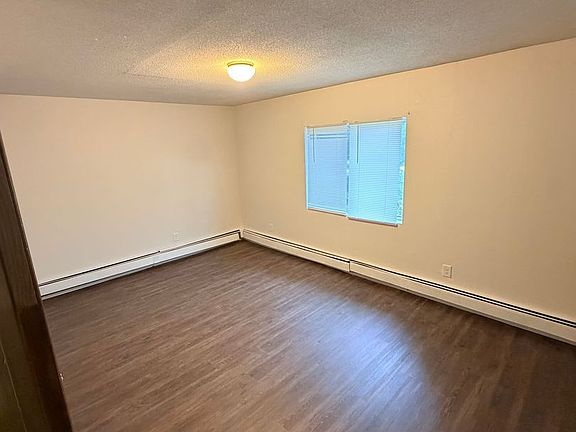 3rd image of 112 7th Ave SE