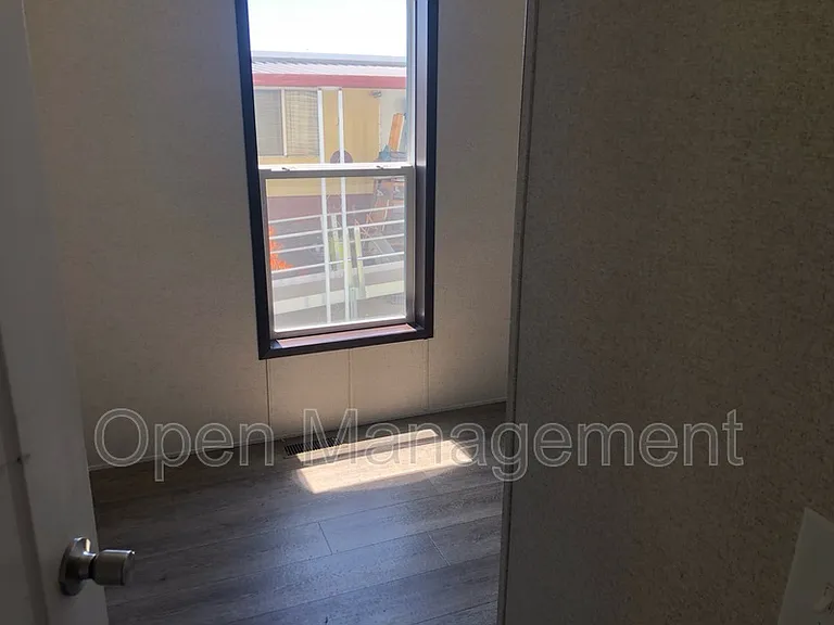 2700 Brookpark Rd #20 — Photo 6