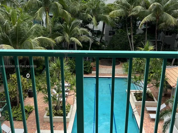 6001 SW 70th St, South Miami, FL