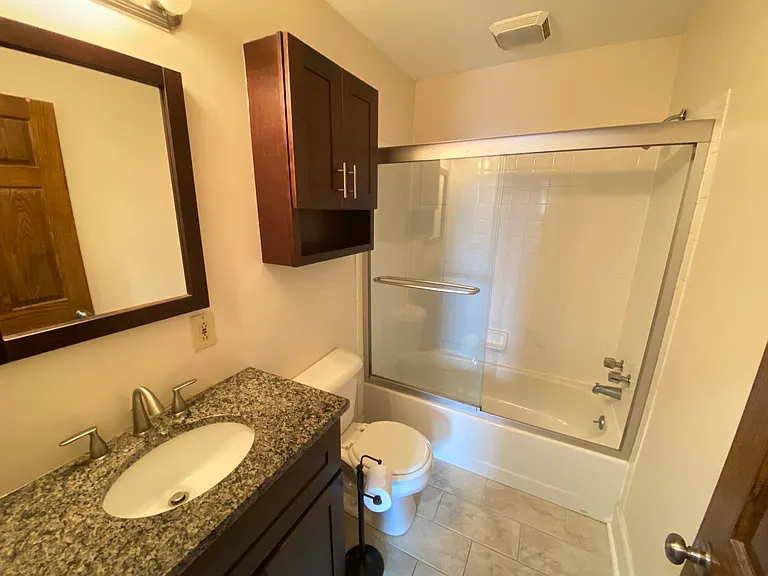 Kerr St 694-696 GW2 — Photo 10