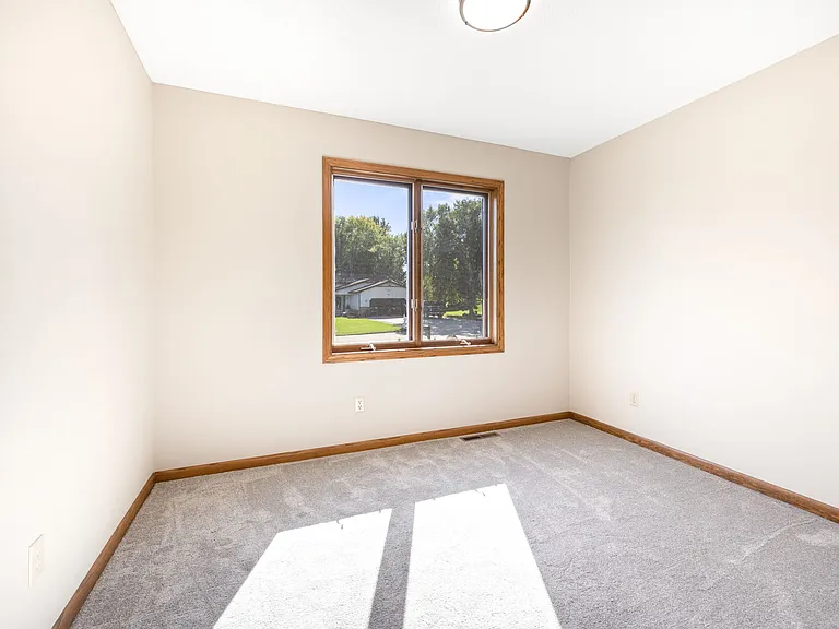 1270 Lake Susan Hills Dr — Photo 12