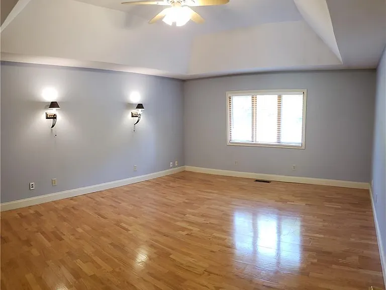3662 Rock Springs Dr SW — Photo 16