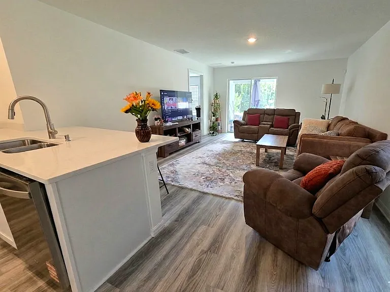 5220 Berry Bay Ave #5220 — Photo 8