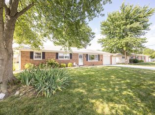 1413 Autumn Lakes Ln, Mascoutah, IL 62258 | MLS #24041632 | Zillow