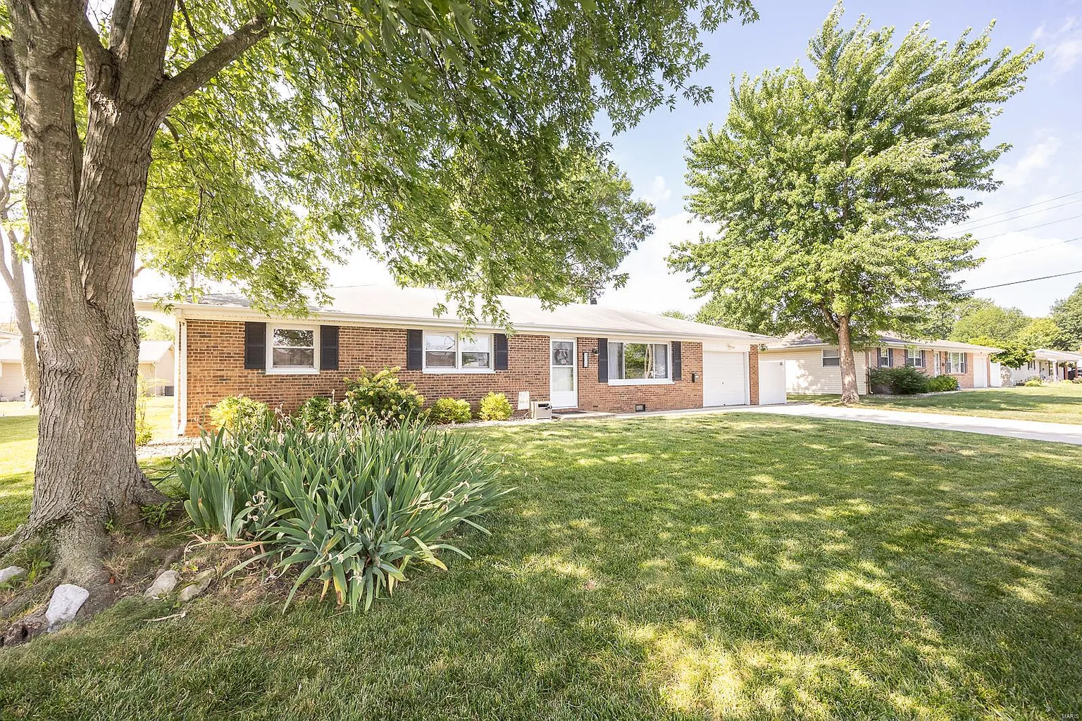 300 Impala Dr photo 1