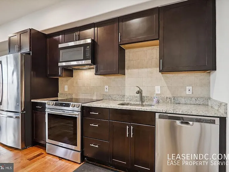515 N St NW #2 — Photo 7