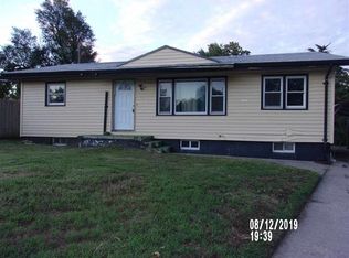 1010 Wainwright St, Junction City, KS 66441