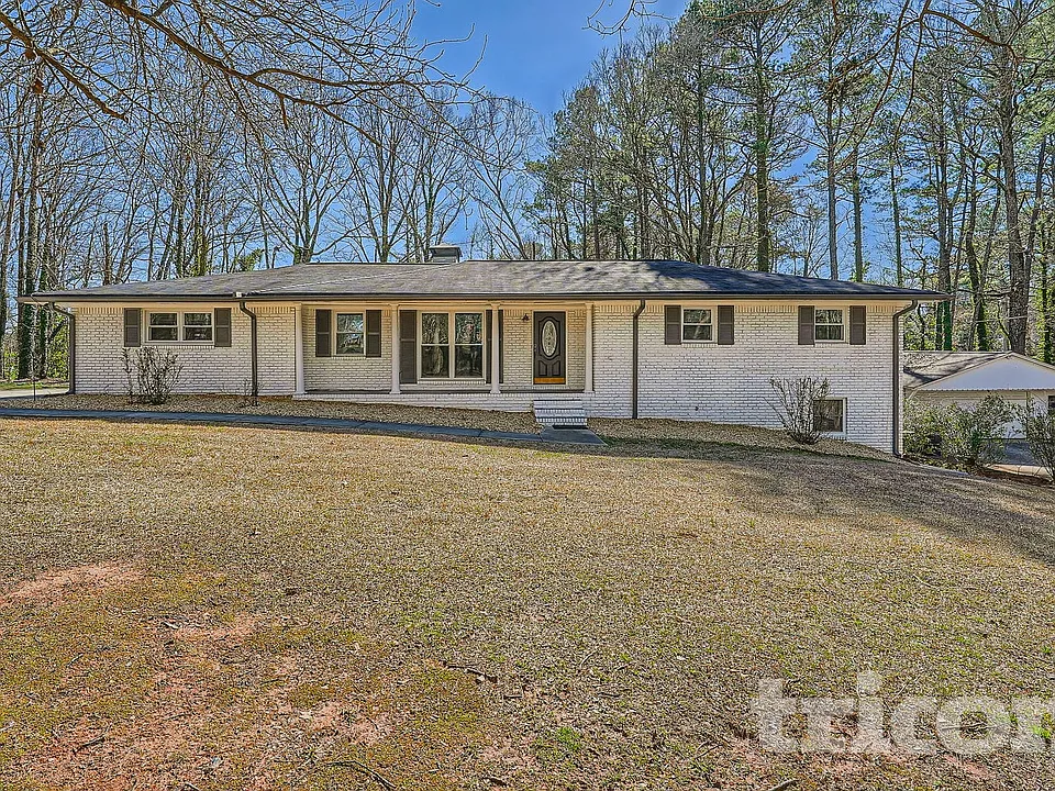 1695 Virginia Cir SW