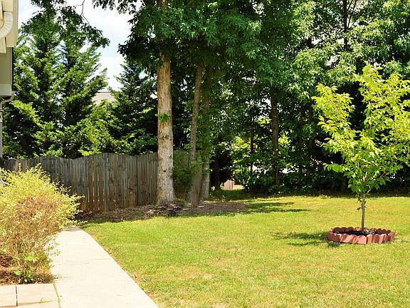 5th image of 50 Blue Slate Ct