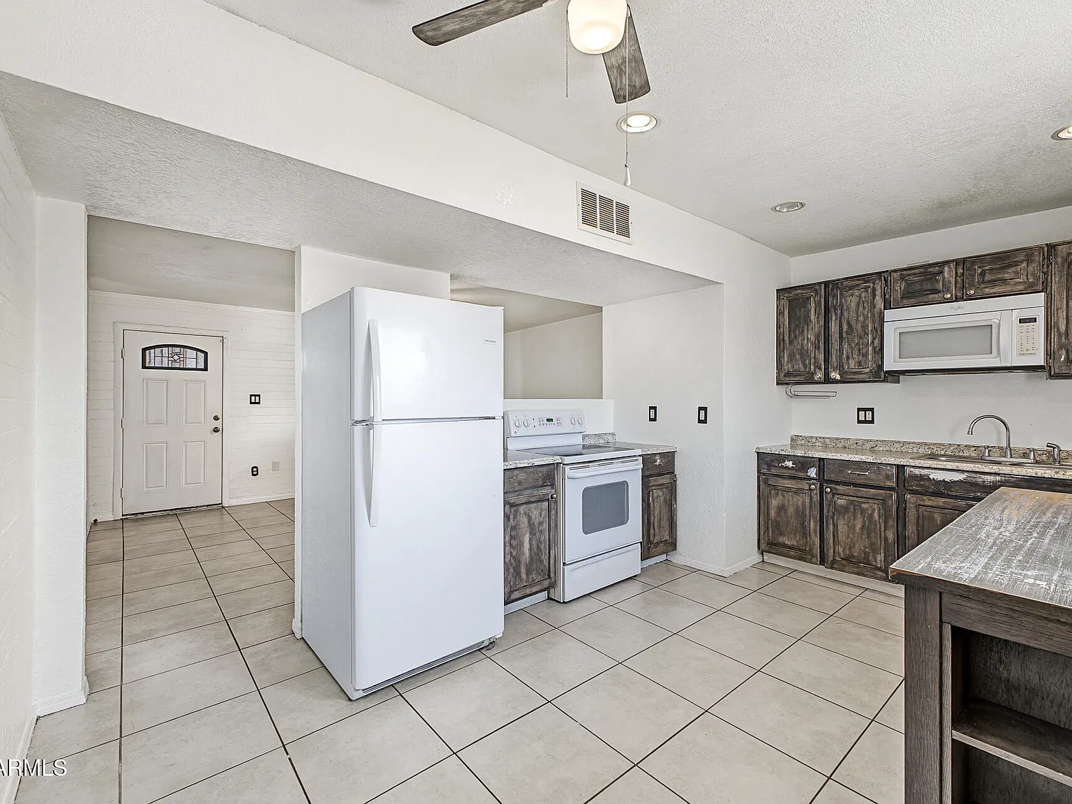 3 bed, 2.0 bath, 1024 sqft, $1,850 — Photo 1