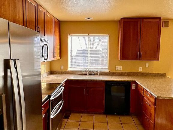 5th image of 1408 Marigold Dr