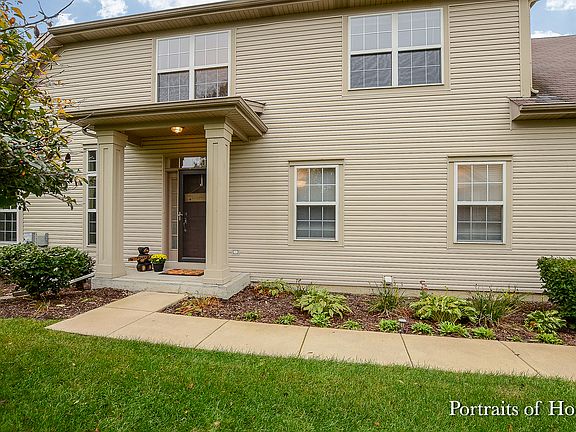 3rd image of 79 Oak Creek Ct