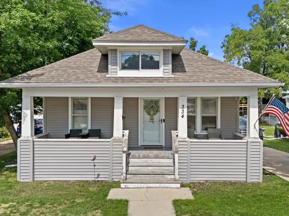 334 W 2nd STREET, Oconomowoc, WI 53066