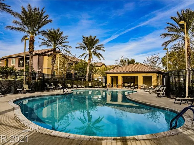 6868 Sky Pointe Dr #2051 — Photo 31