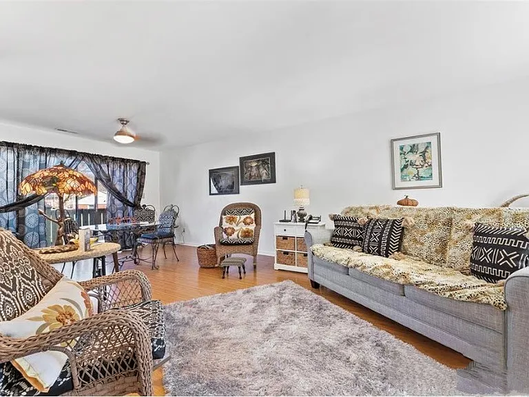 319 Greenville Hwy #402 — Photo 18