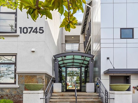 4th image of 10745 N De Anza Blvd Unit 324