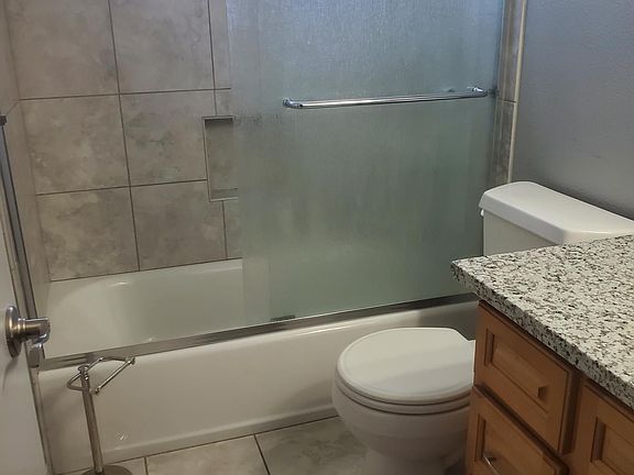 4th image of 1987 Harris Ave #4