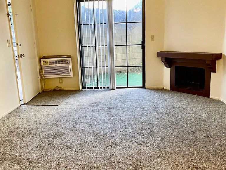 7343 Balboa Blvd #101 — Photo 16