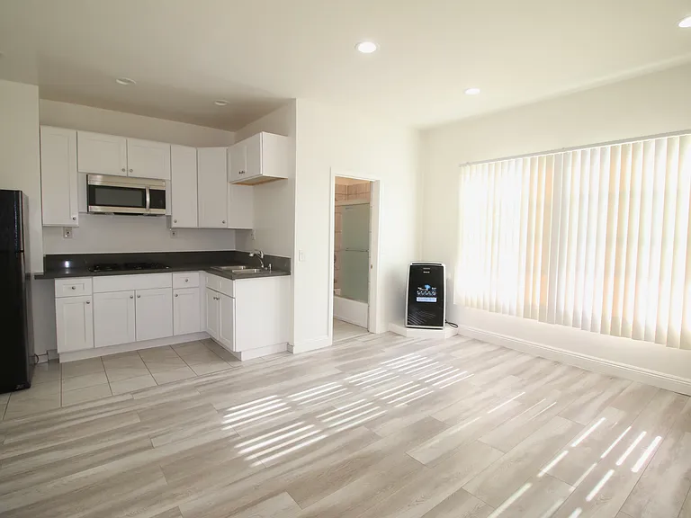 Westmoreland Apartments LLC — Photo 12